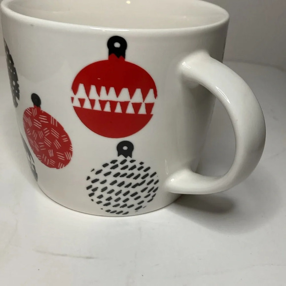 Starbucks Christmas Holiday Mug Coffee Cups dated 2016, red, white and black - Picture 3 of 8
